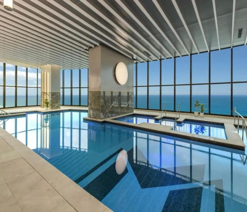 גולד קוסט Sea View Beachfront Apartment In Surfers מראה חיצוני תמונה