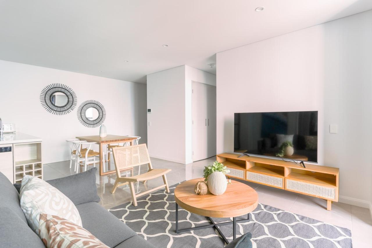 גולד קוסט Sea View Beachfront Apartment In Surfers מראה חיצוני תמונה